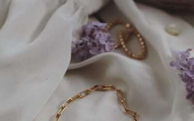 Ankle Bracelets: Accessories to Pamper and Adorn Your Feet