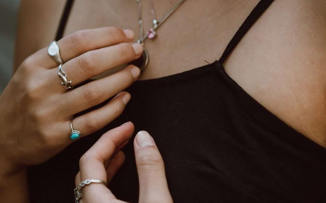 Expert’s Quick Guide To Buying Your Perfect Gold Jewelry