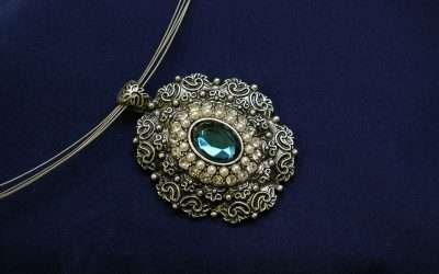 The Hottest Celebrity Jewelry Trends of the Season