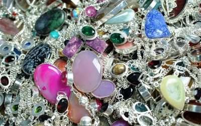 Personalized Jewelry Gifts to Make Christmas Extra Special