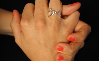 Five Jewelry Gift Ideas That Your Boyfriend Will Love